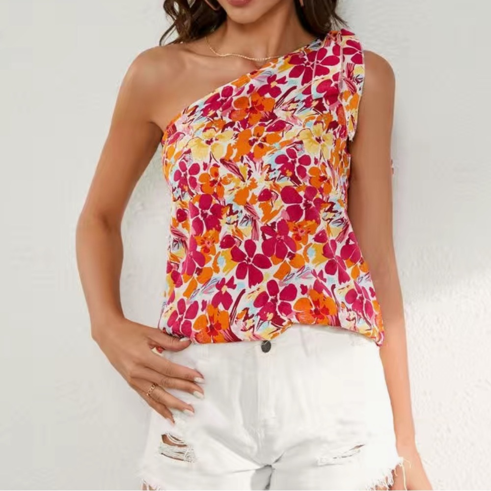 NWT-Floral Print One Shoulder Top Size L